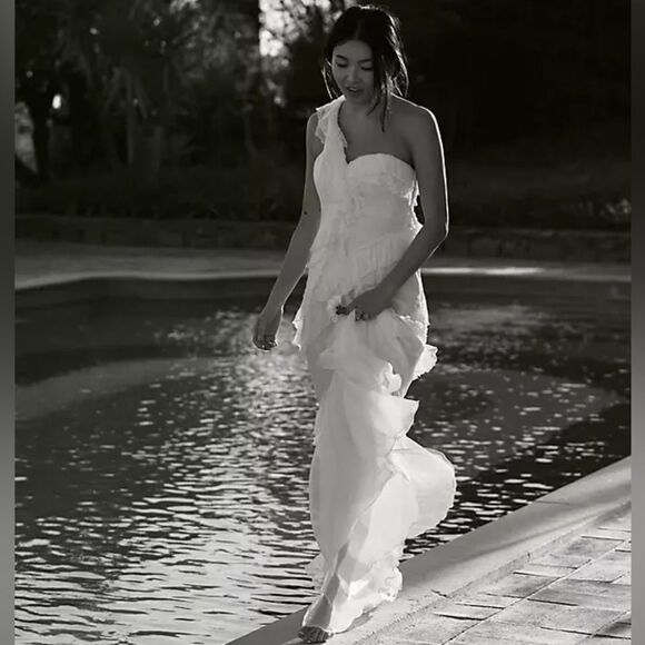 Anthropologie AMUR Harlow Silk One-Shoulder Gown/ size 6 - Picture 5 of 10